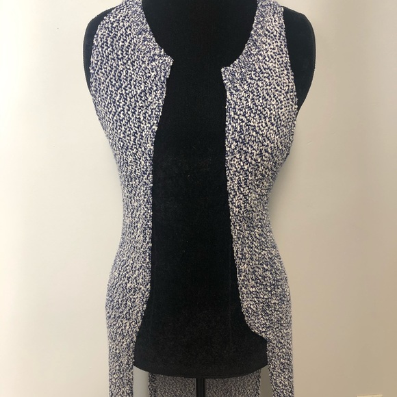 Coin 1804 Long Sleeveless Cardigan - Picture 2 of 5